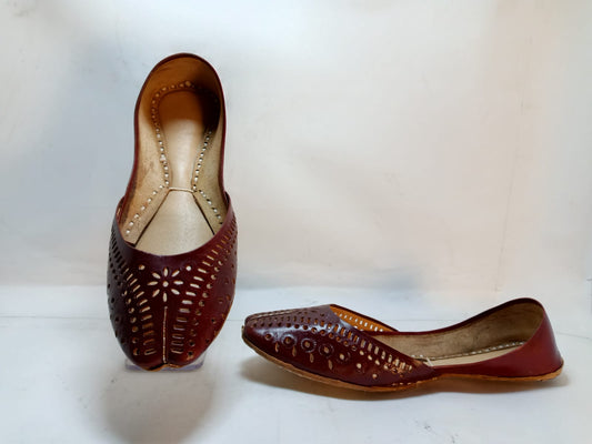 Jeniius Mehr Leather Khussa | Handcrafted Punchwork Flats for Women