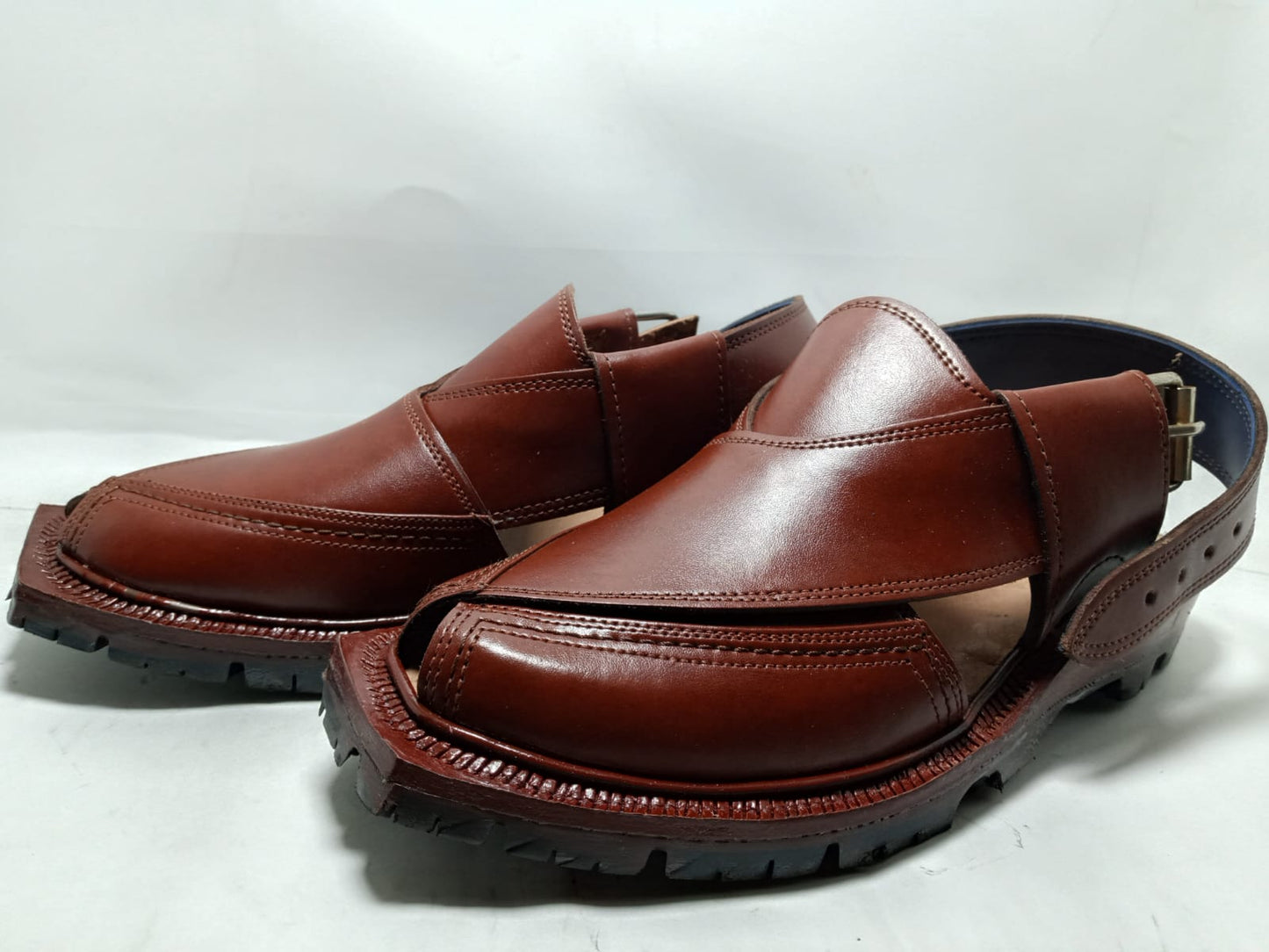 Men’s Norozi Khairi Chappal – Heritage-Inspired Leather Footwear