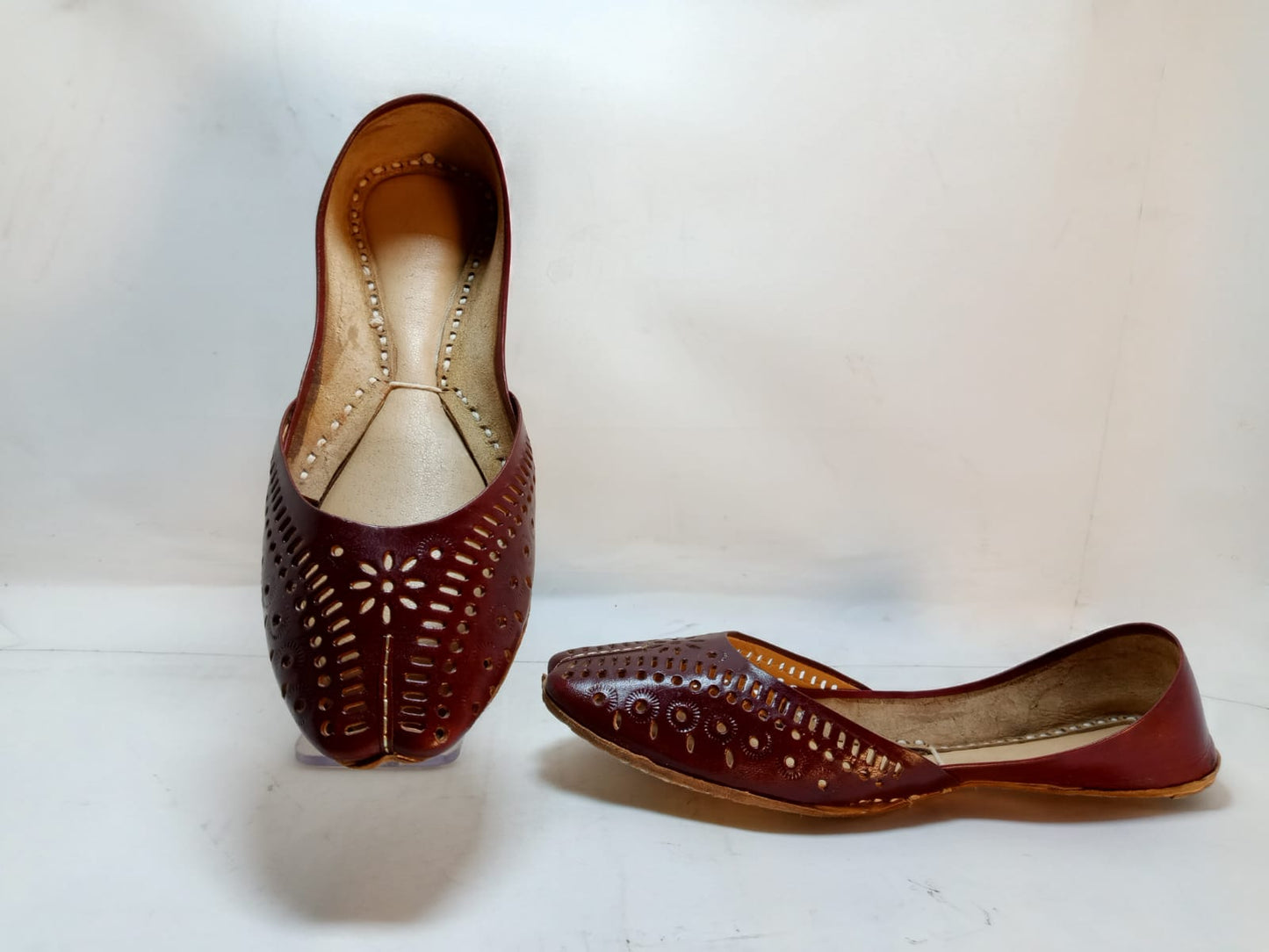 Jeniius Mehr Leather Khussa | Handcrafted Punchwork Flats for Women