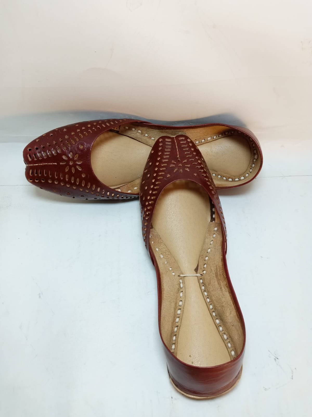 Jeniius Mehr Leather Khussa | Handcrafted Punchwork Flats for Women