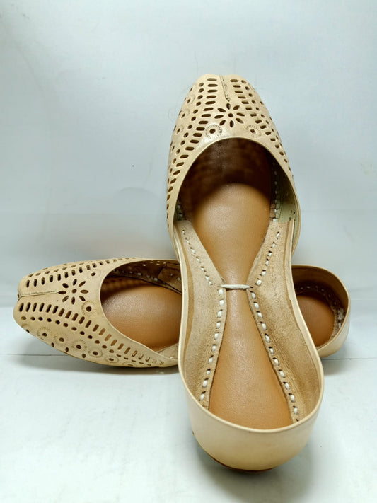 Jeniius 'Ayla' Handcrafted Leather Khussa | Sunlight Punchwork Flats