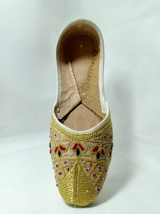 Jeniius "Golden jutti" Embroidered Khussa | Handcrafted Elegance with Gold, Red & Black Accents