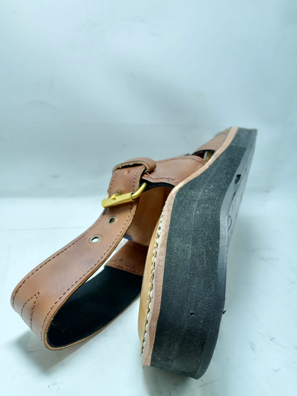 Kaptaan Chappal Handcrafted in Two-Tone Leather