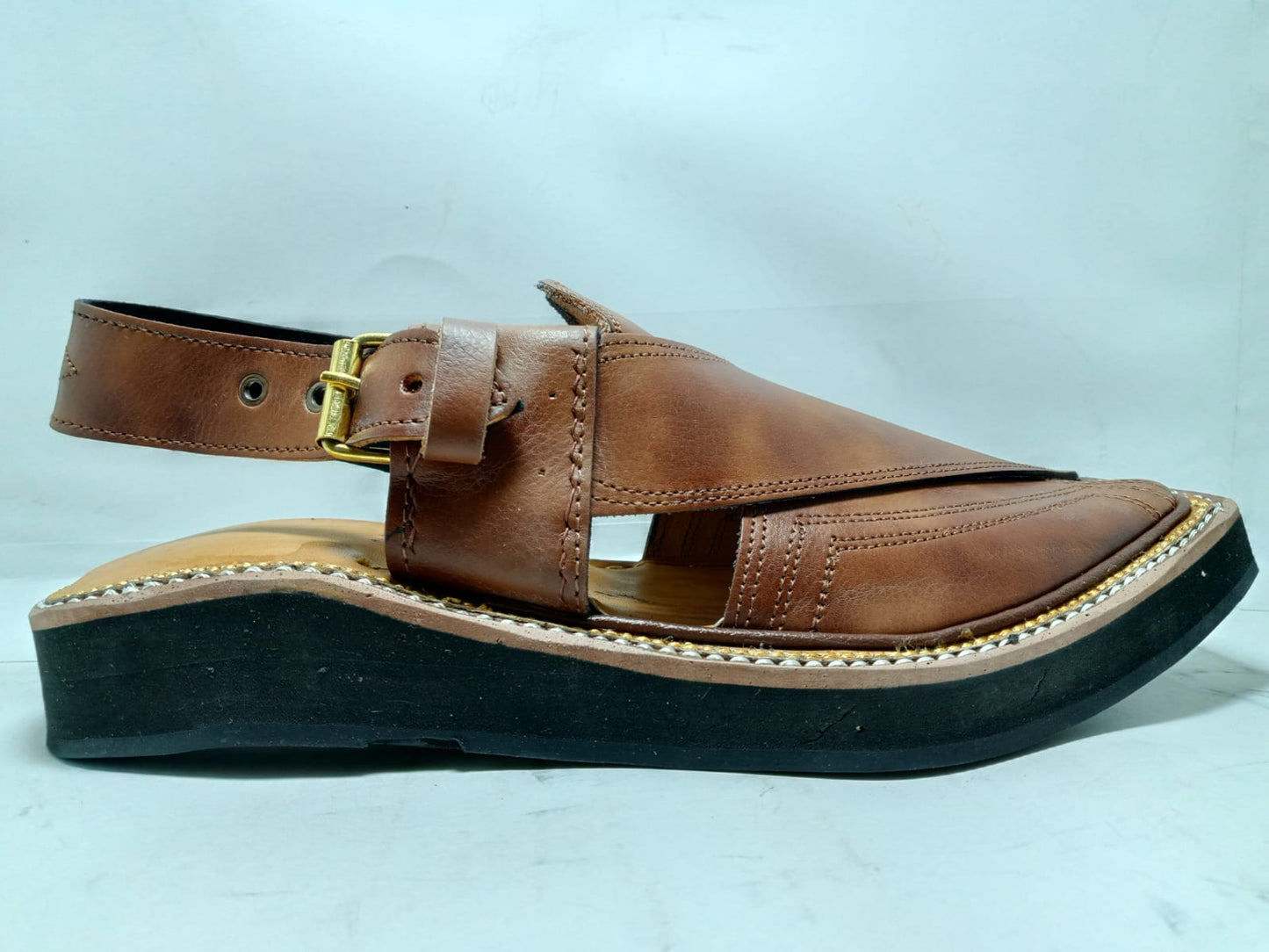 Kaptaan Chappal Handcrafted in Two-Tone Leather