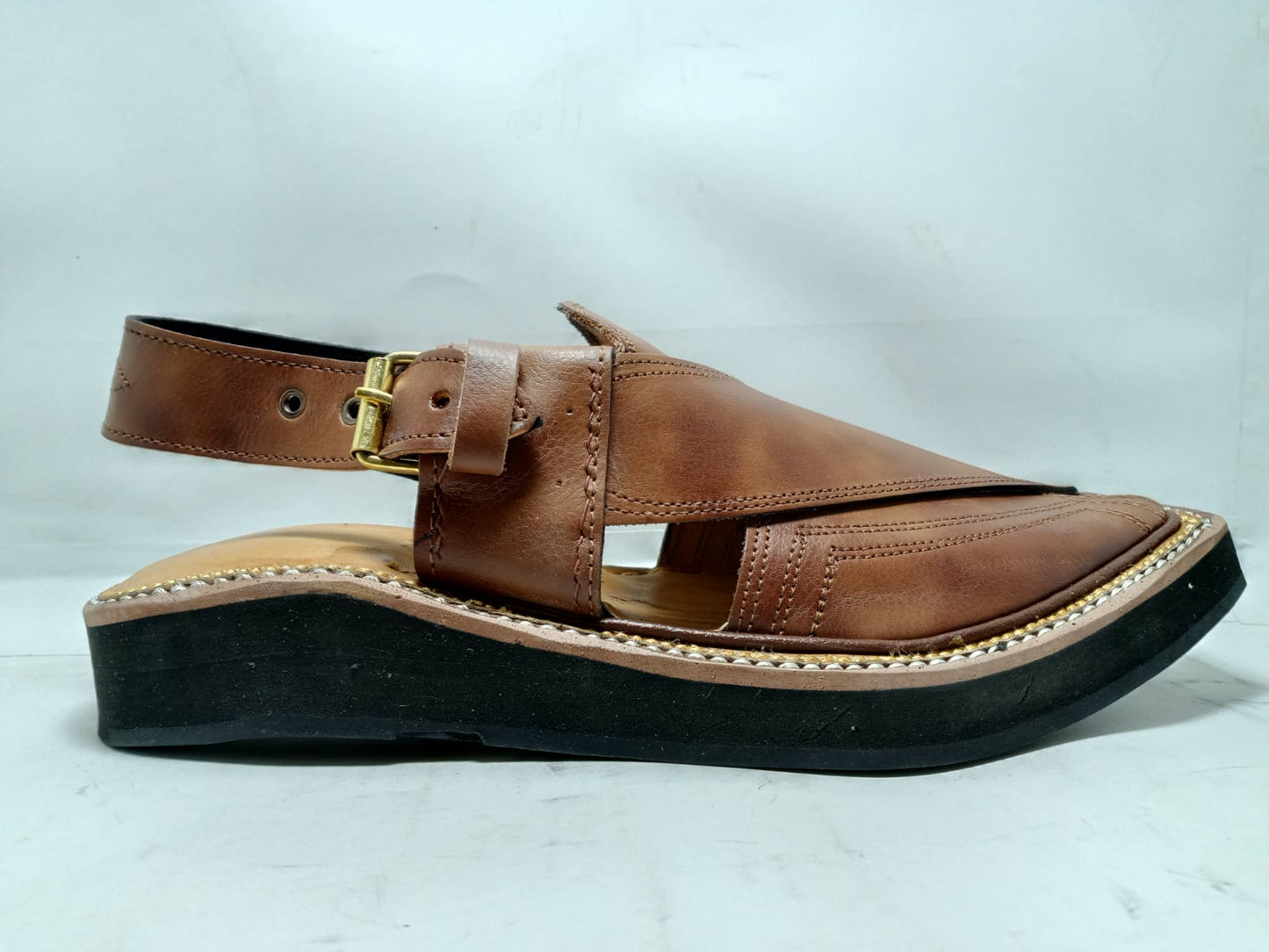 Kaptaan Chappal Handcrafted in Two-Tone Leather