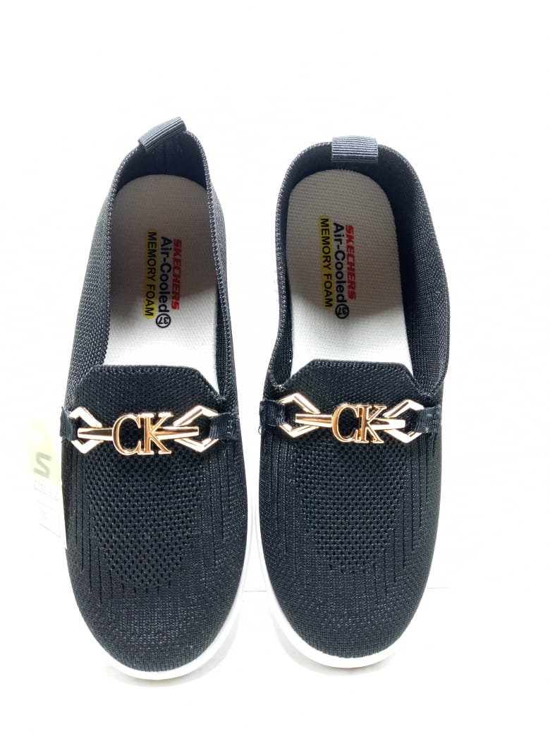 Black Comfort Loafers - Stylish & Supportive Footwear